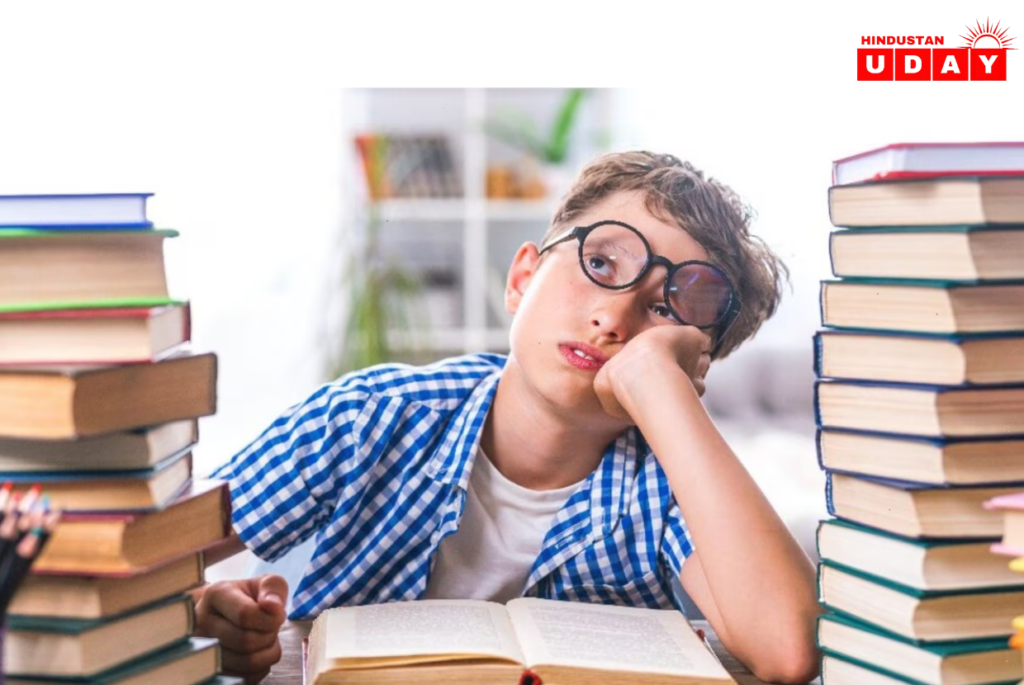 बच्चों में पढ़ाई की रुचि कैसे बढ़ाएं?