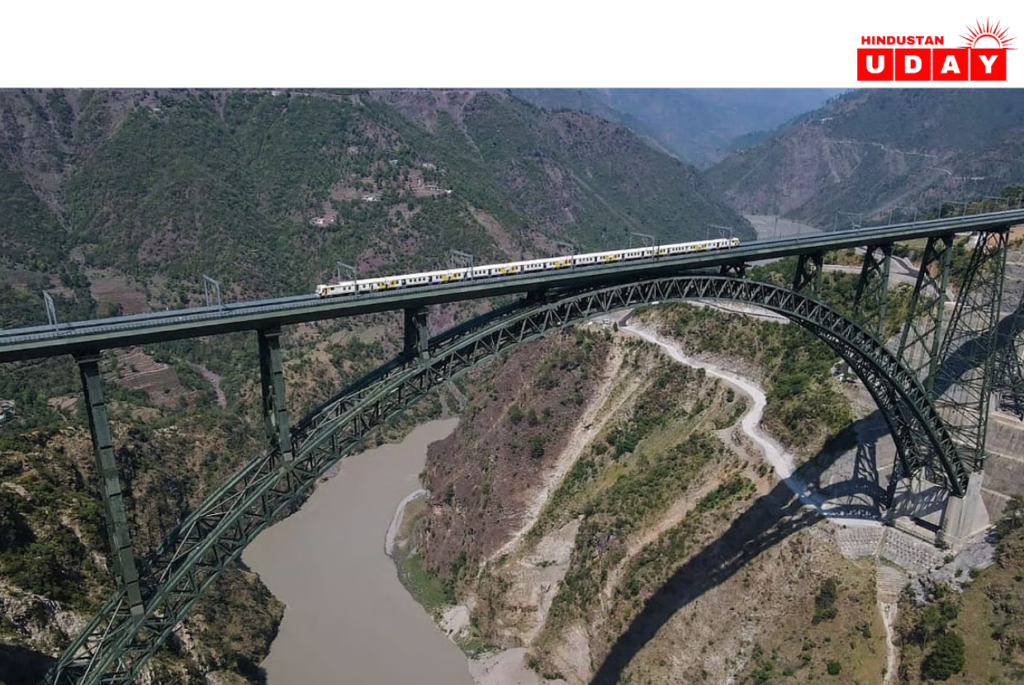 कश्मीर में पहली ट्रेन के सफर को पीएम मोदी देंगे हरी झंडी