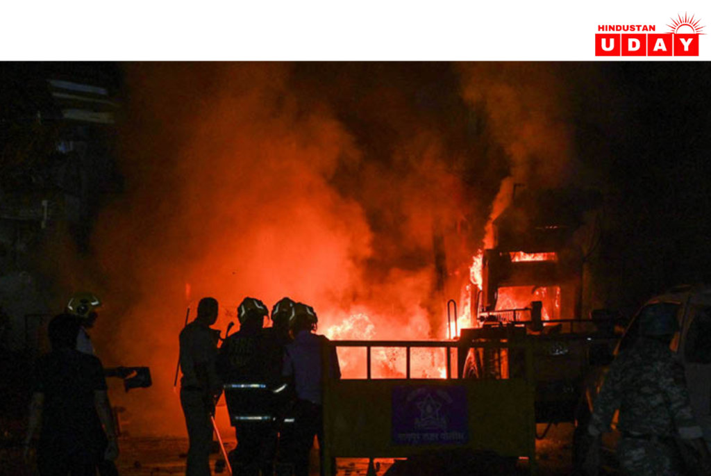 नागपुर में हिंसा बेकाबू