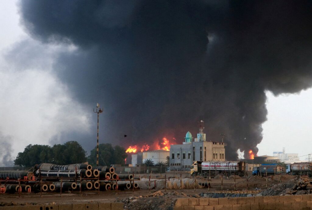 Israel ne Yemen ke Hodeidah aur Salif ports par zabardast airstrike kiya