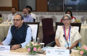 दो दिवसीय दक्षिण पूर्व और दक्षिण एशिया क्षेत्रीय बैठक को संबोधित करते फार्मास्युटिकल्स विभाग के सचिव अमित अग्रवाल