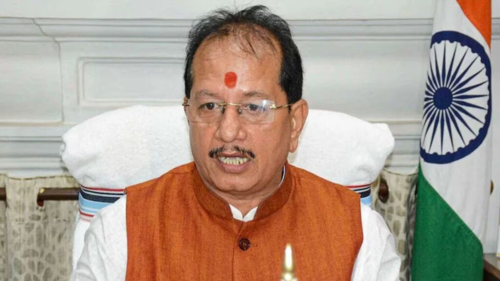 Deputy CM Ki Car Par Feka Gobar-बिहार चुनाव लखीसराय में बवाल